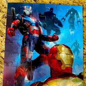 Iron man Puzzle * Like New